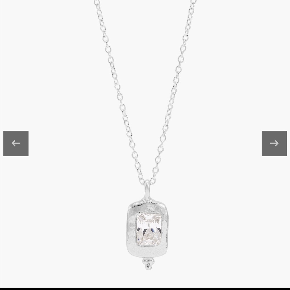 Big Statement Pendant Necklace, New